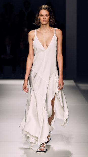 s19sr_boss_show_look_60