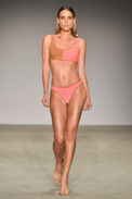 Agua de Coco
SPFW N46
out/2018
foto: Ze Takahashi / FOTOSITE
