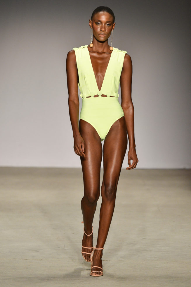 Agua de Coco

SPFW N46

out/2018

foto: Ze Takahashi / FOTOSITE