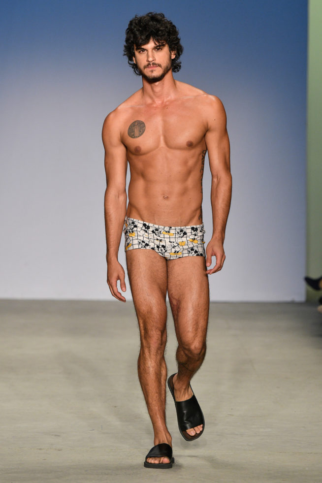 Agua de Coco

SPFW N46

out/2018

foto: Ze Takahashi / FOTOSITE