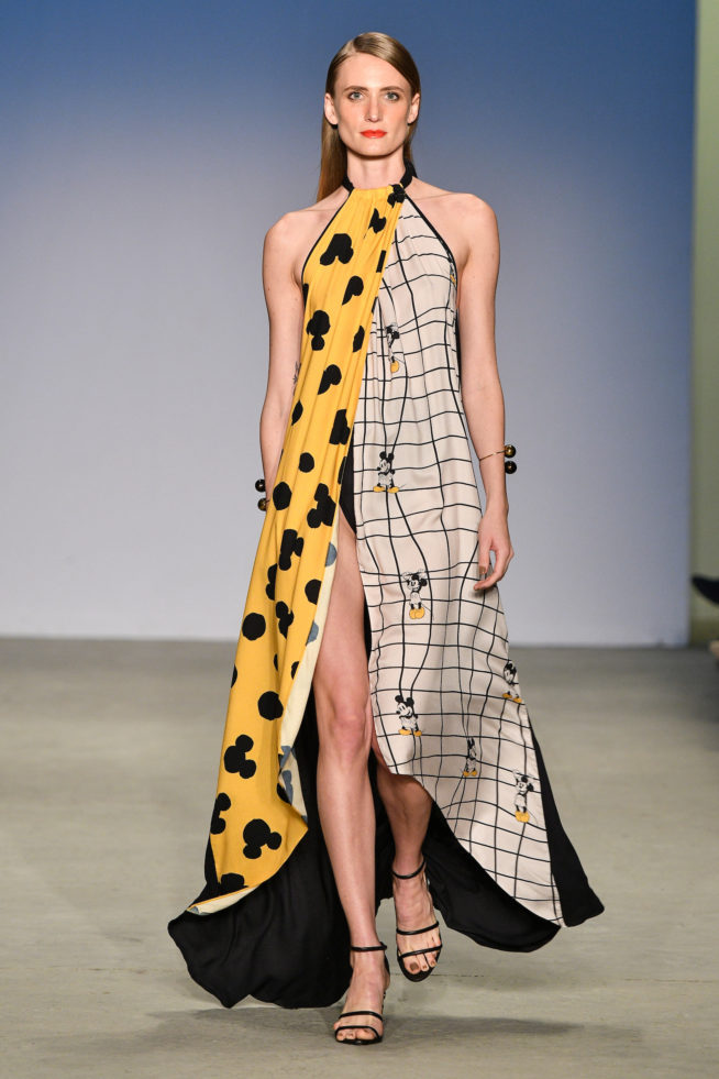 Agua de Coco

SPFW N46

out/2018

foto: Ze Takahashi / FOTOSITE