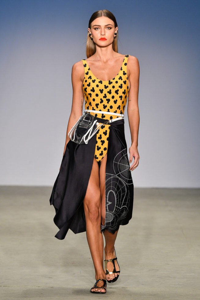 Agua de Coco

SPFW N46

out/2018

foto: Ze Takahashi / FOTOSITE