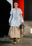 loewe_ss19_womens_runway_website_010