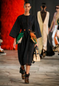 loewe_ss19_womens_runway_website_017