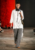 loewe_ss19_womens_runway_website_02
