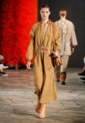 loewe_ss19_womens_runway_website_028
