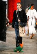 loewe_ss19_womens_runway_website_034