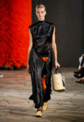 loewe_ss19_womens_runway_website_04