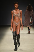 Ratier

SPFW N46

out/2018

foto: Rafael Chacon / FOTOSITE
