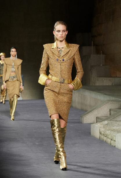 07_the_paris-new_york_2018-19_metiers_d_art_collection_look_07