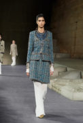 10_the_paris-new_york_2018-19_metiers_d_art_collection_look_10