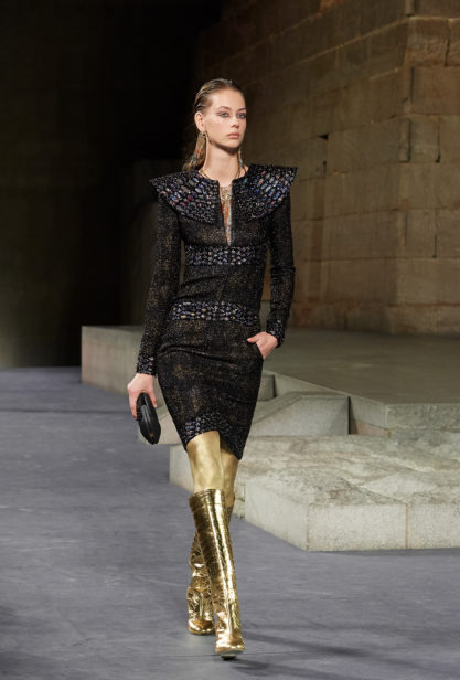29_the_paris-new_york_2018-19_metiers_d_art_collection_look_29