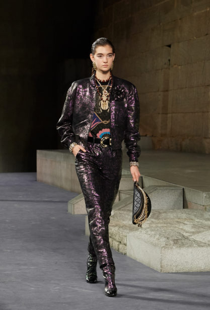 34_the_paris-new_york_2018-19_metiers_d_art_collection_look_34