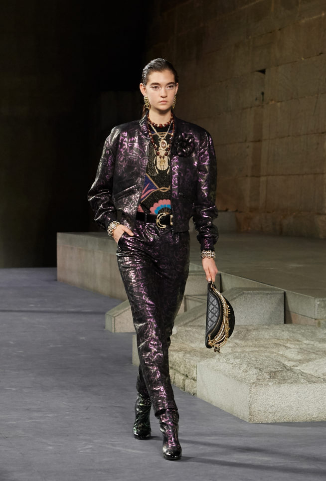 34_the_paris-new_york_2018-19_metiers_d_art_collection_look_34