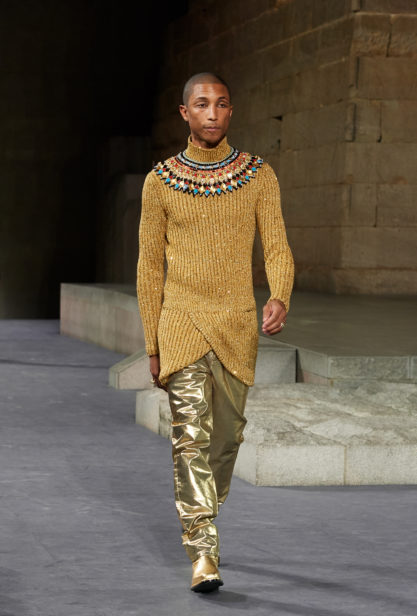 40_the_paris-new_york_2018-19_metiers_d_art_collection_look_40