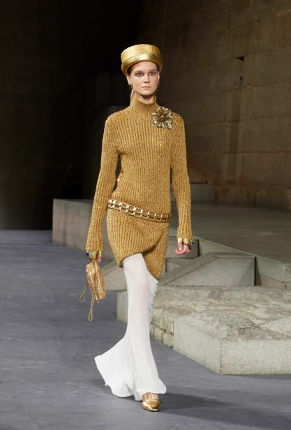 41_the_paris-new_york_2018-19_metiers_d_art_collection_look_41