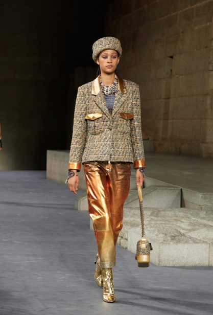 51_the_paris-new_york_2018-19_metiers_d_art_collection_look_51