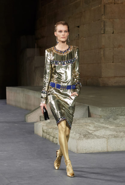 56_the_paris-new_york_2018-19_metiers_d_art_collection_look_56