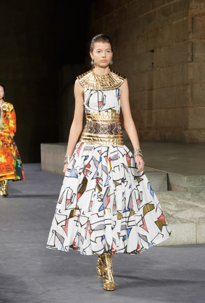 65_the_paris-new_york_2018-19_metiers_d_art_collection_look_65