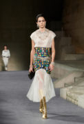 67_the_paris-new_york_2018-19_metiers_d_art_collection_look_67