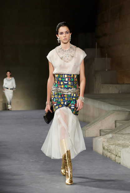 67_the_paris-new_york_2018-19_metiers_d_art_collection_look_67