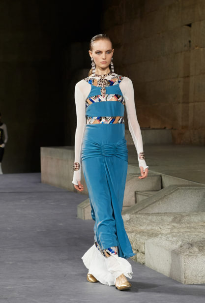 71_the_paris-new_york_2018-19_metiers_d_art_collection_look_71