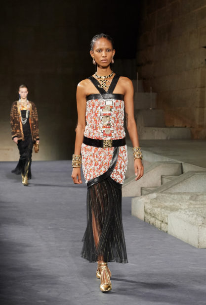 77_the_paris-new_york_2018-19_metiers_d_art_collection_look_77