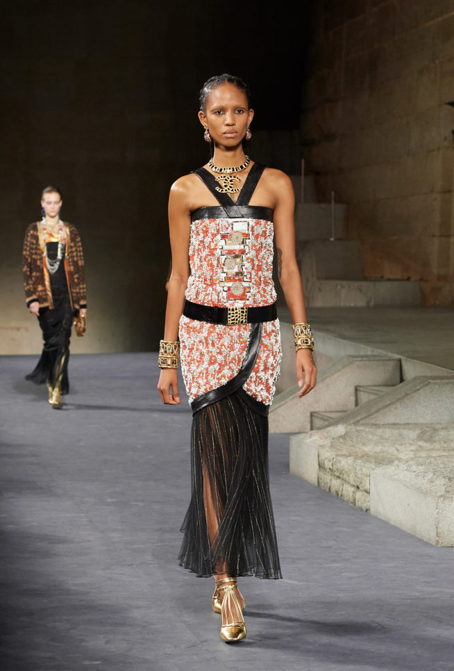 77_the_paris-new_york_2018-19_metiers_d_art_collection_look_77
