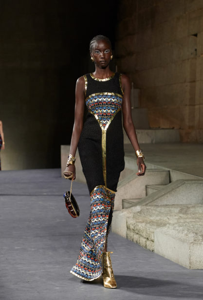 82_the_paris-new_york_2018-19_metiers_d_art_collection_look_82