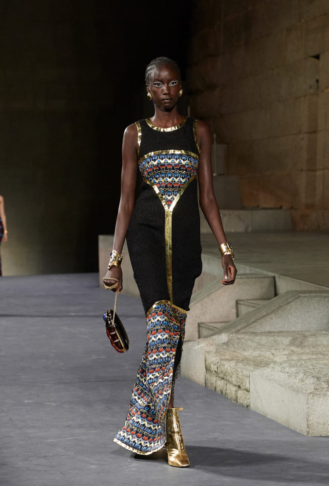 82_the_paris-new_york_2018-19_metiers_d_art_collection_look_82