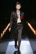 53_pradafw19