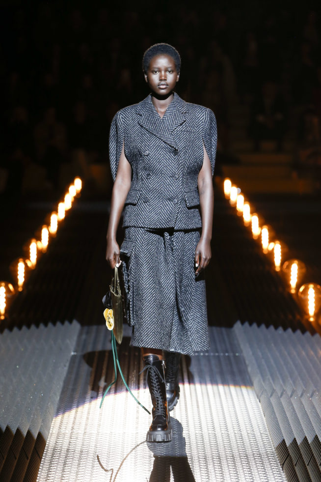 020_prada_pdfw19