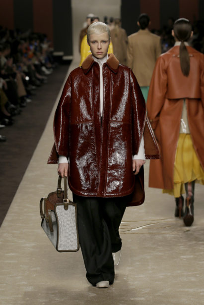 16_fendi-_women_fw_19_20