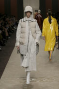 19_fendi-_women_fw_19_20