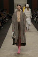21_fendi-_women_fw_19_20
