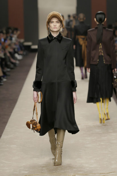 30_fendi-_women_fw_19_20