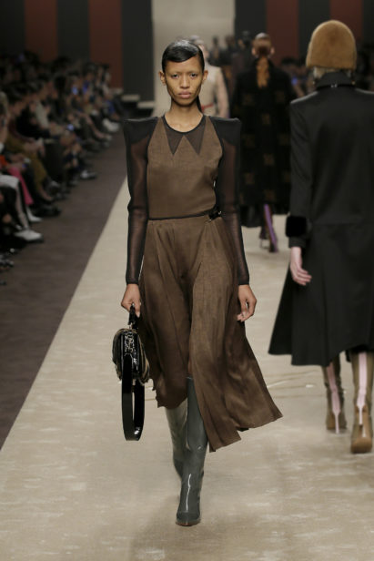 31_fendi-_women_fw_19_20