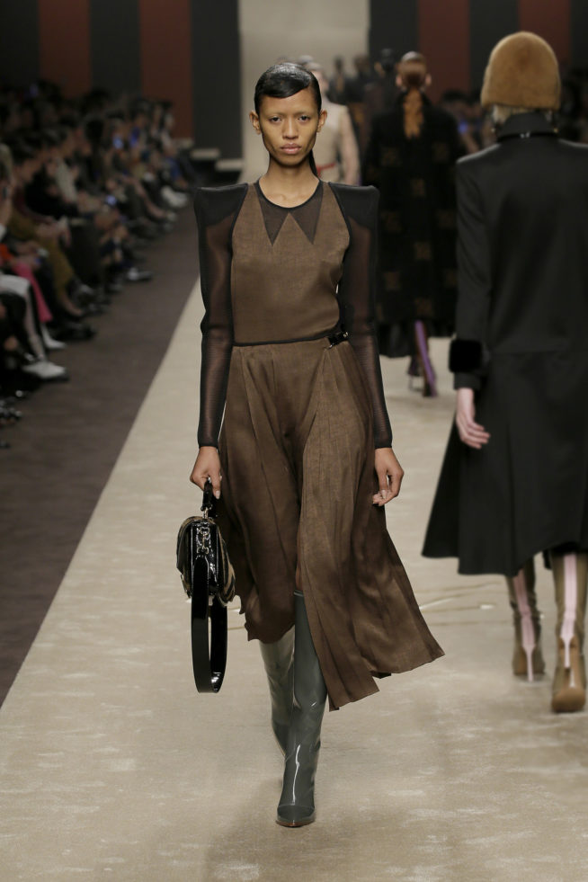 31_fendi-_women_fw_19_20