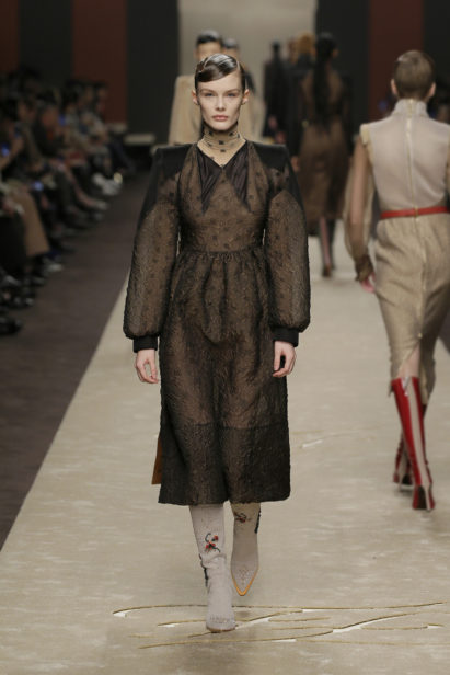 34_fendi-_women_fw_19_20