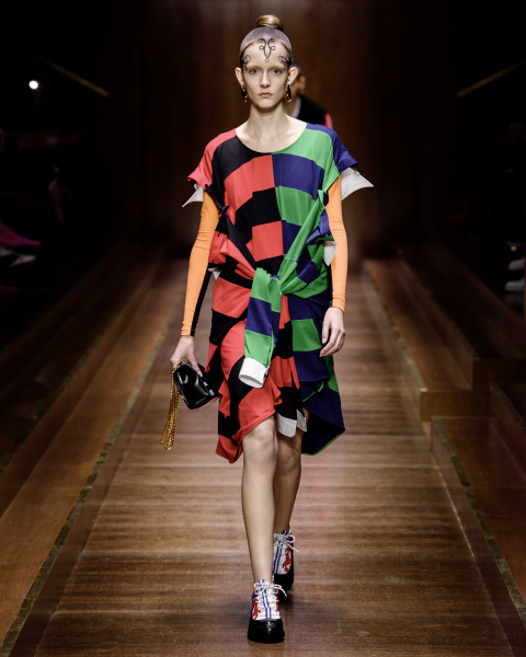 burberry-autumn_winter-2019-collection-look-1_001