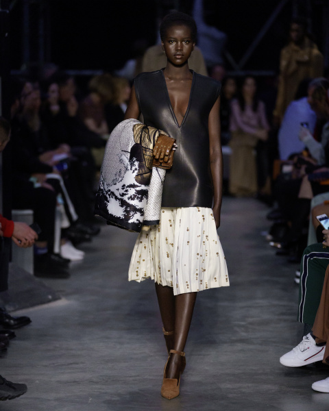 burberry-autumn_winter-2019-collection-look-68_002
