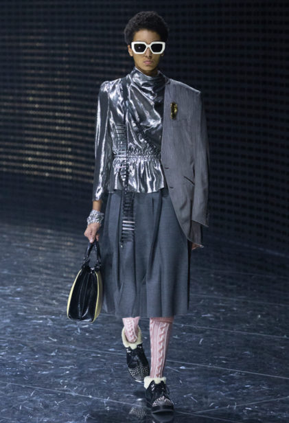 s93_fw_look_lb_pr18