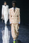 s93_fw_look_lb_pr52