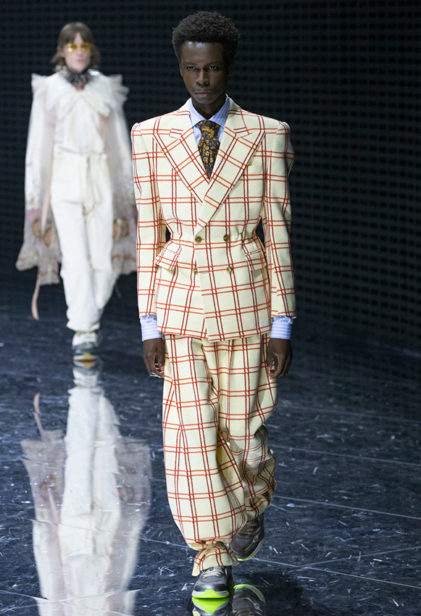 s93_fw_look_lb_pr52