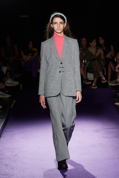 Desfile À La Garçonne

Coleção 01 - 2019


foto: Zé Takahashi