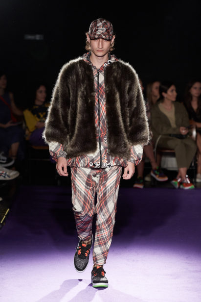 Desfile À La Garçonne

Coleção 01 - 2019


foto: Zé Takahashi