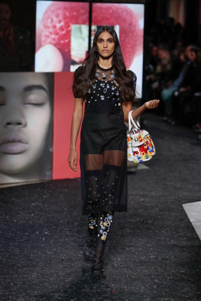 miumiufw19_07