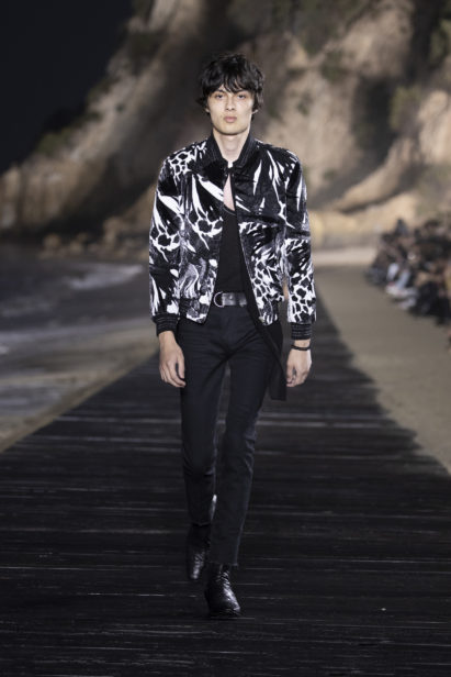 saint-laurent_men_ss20_runway_24_hr