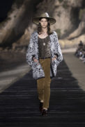 saint-laurent_men_ss20_runway_46_hr