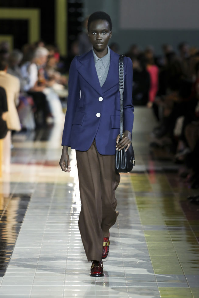 002prada_ss20_woman